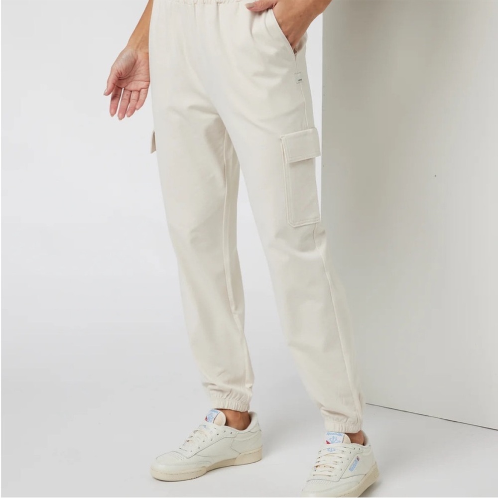 Vuori Joggers Size Large - Picture 2 of 16